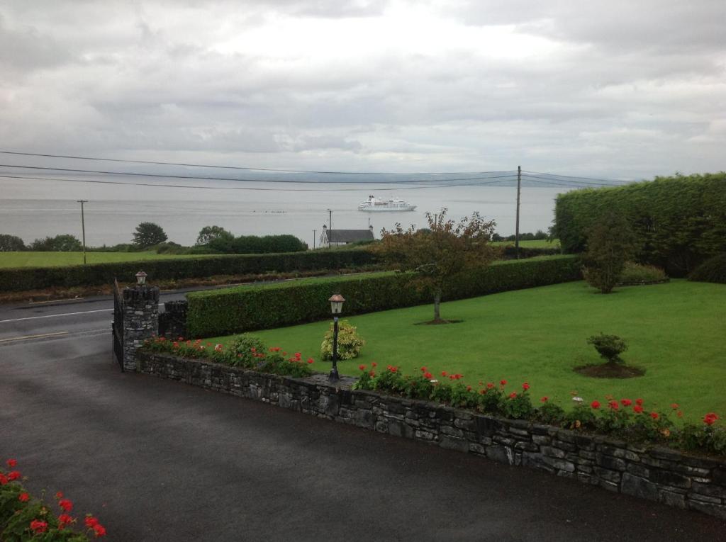 Seawater View Bed and Breakfast room 5